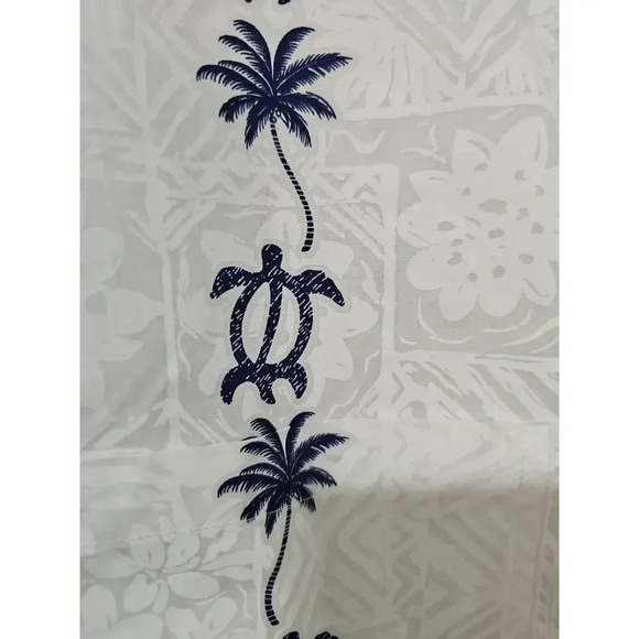 Royal Hawaiian Creations Men's Honu and Palms Aloha Shirt White Size 2XL - Picture 4 of 6